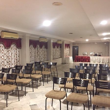 Sarovar Hotel 维沙卡帕特南 外观 照片