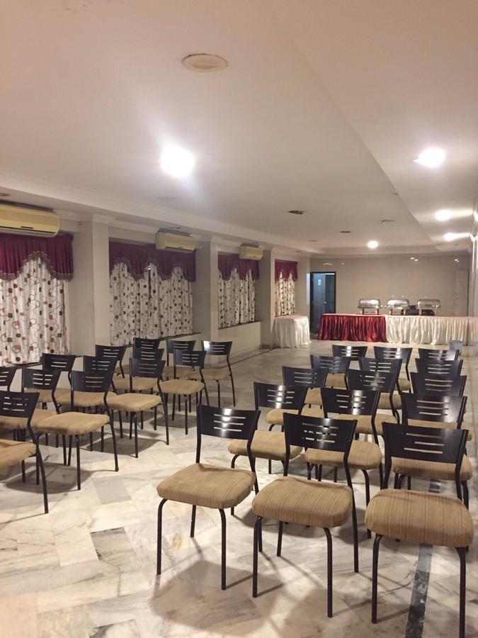 Sarovar Hotel 维沙卡帕特南 外观 照片